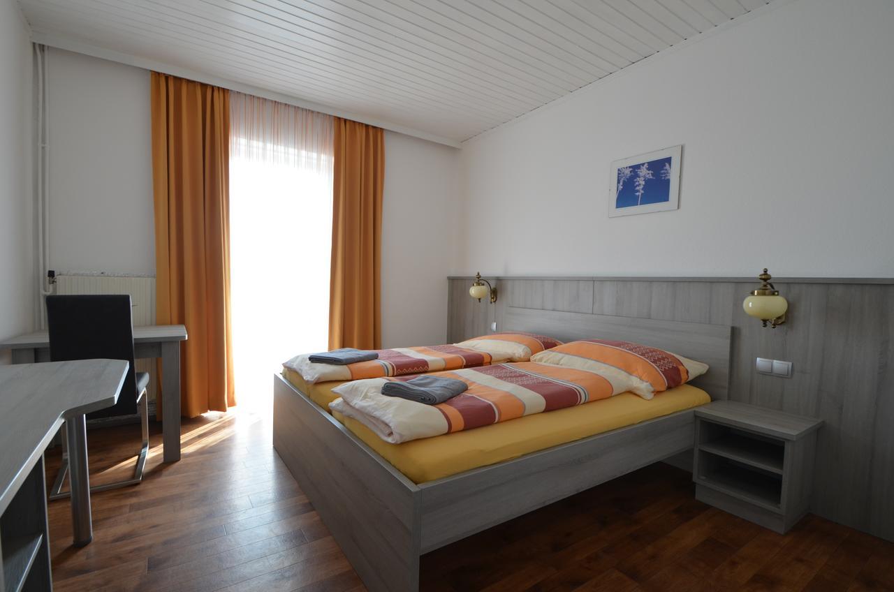 Gasthof Schabschneider Hotel Neulengbach Bagian luar foto